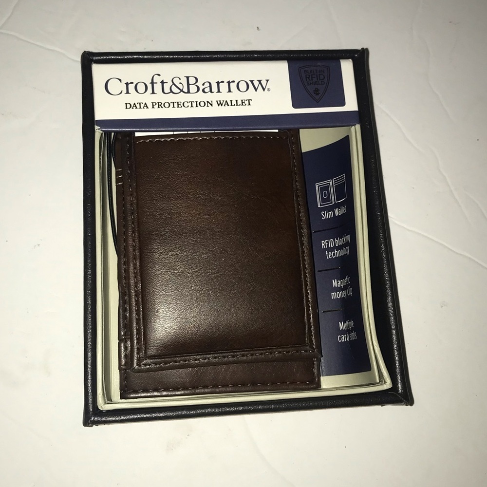 Croft & Barrow slim data protection wallet